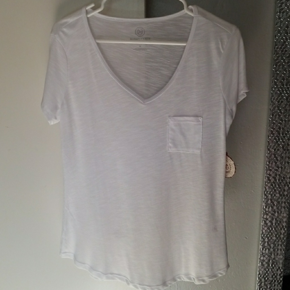 White V Neck T'shirt